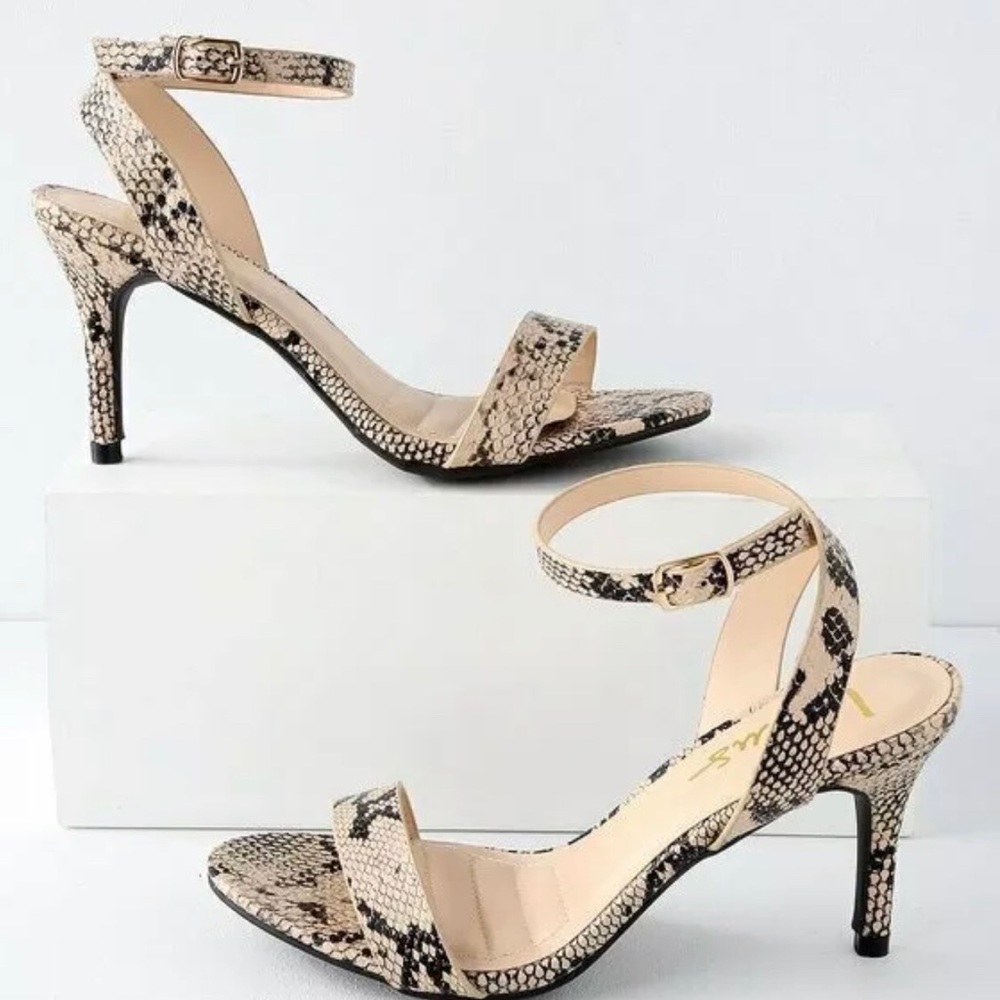 Hunter Taupe Snake Ankle Strap Heels Sz 7.5